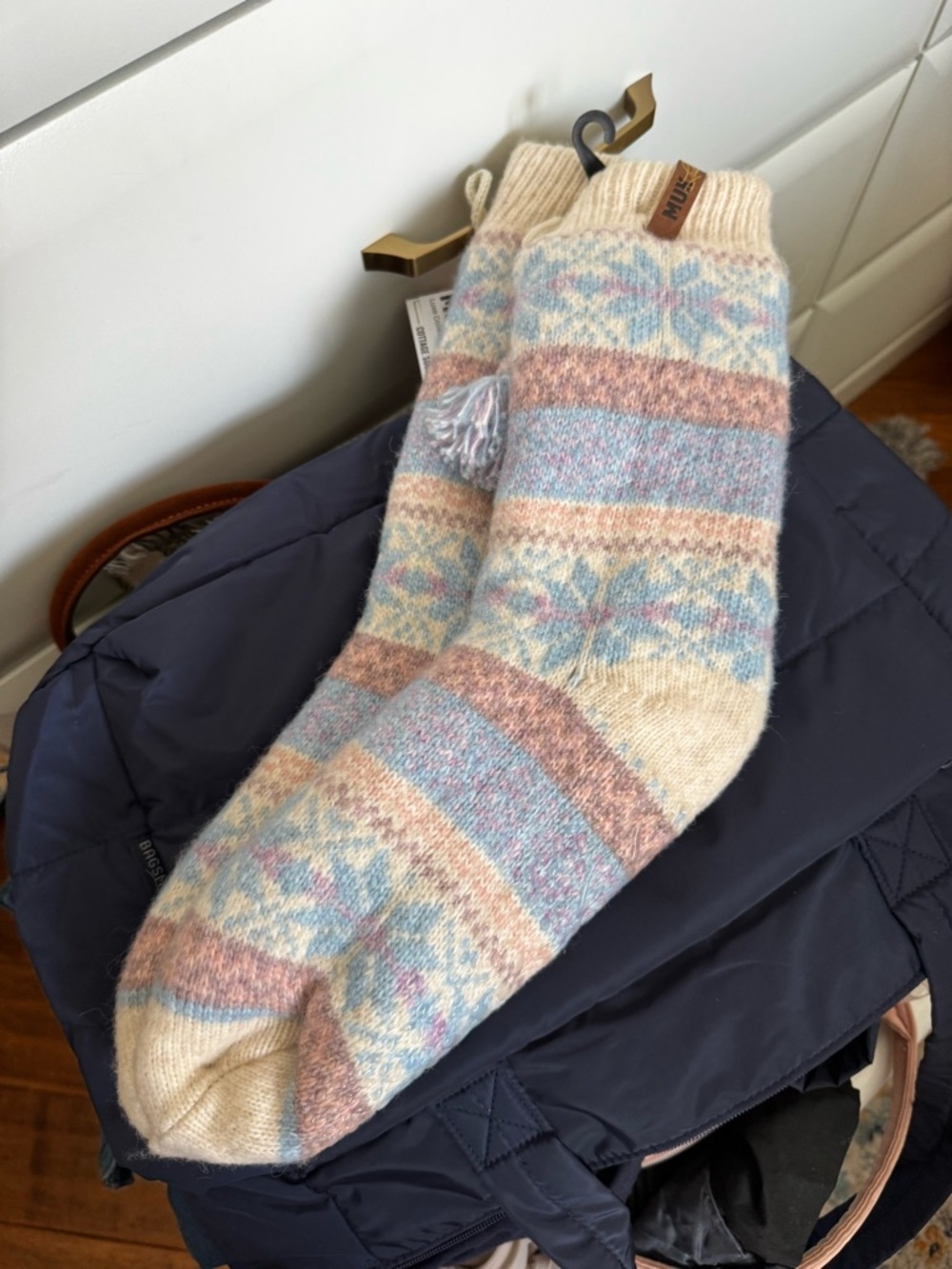 NWT MUK LUKS Fair Isle Cabin Socks Pearl Silver Fox Tassel Cozy Winter OSFM
